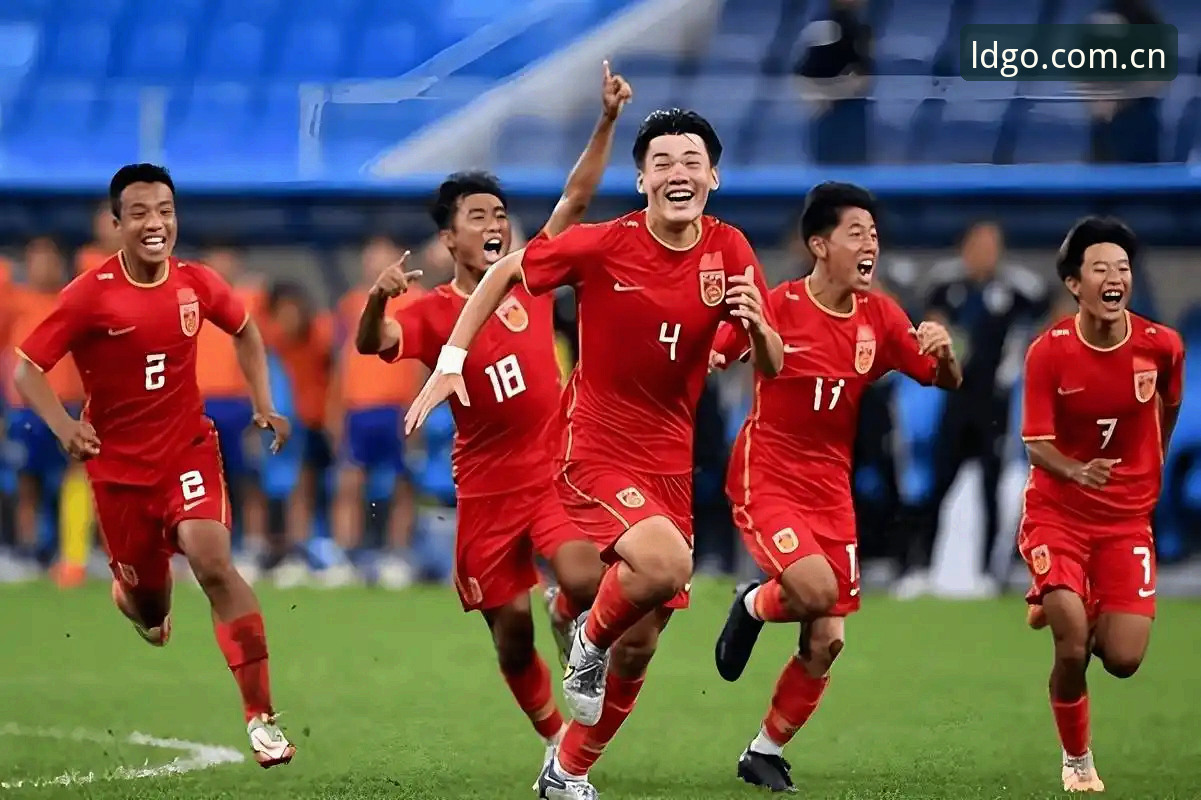乐动体育最新地址哪个好 2030世界杯扩军至66队深度评测:中国男足重返舞台的最佳时机?